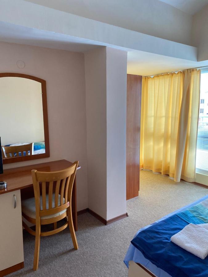 Family Hotel Neptun - Лозенець Екстер'єр фото