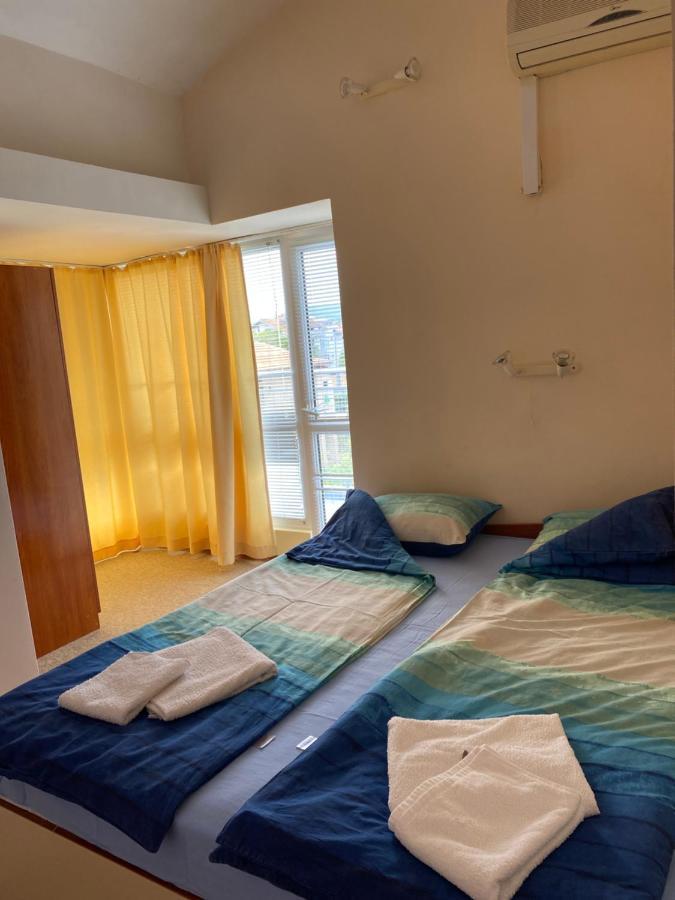 Family Hotel Neptun - Лозенець Екстер'єр фото