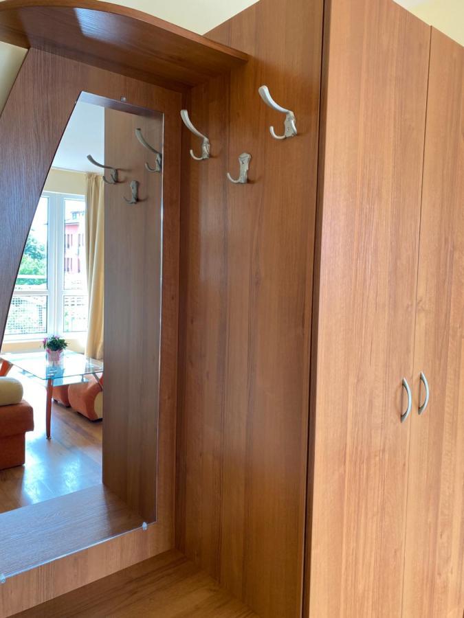 Family Hotel Neptun - Лозенець Екстер'єр фото