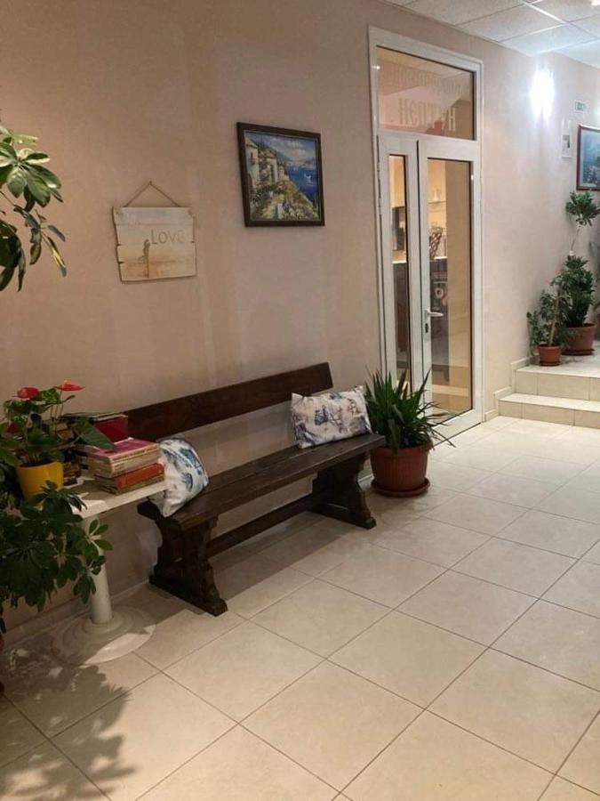 Family Hotel Neptun - Лозенець Екстер'єр фото