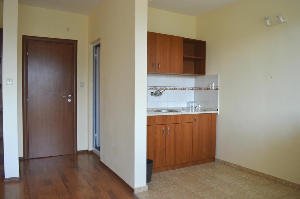 Family Hotel Neptun - Лозенець Номер фото