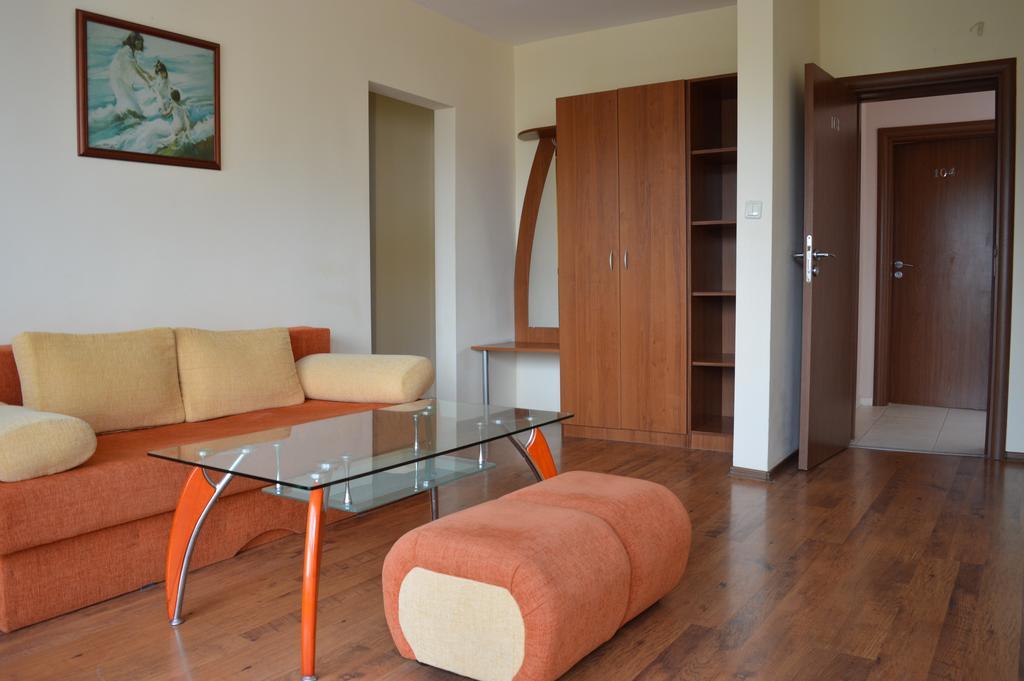 Family Hotel Neptun - Лозенець Екстер'єр фото