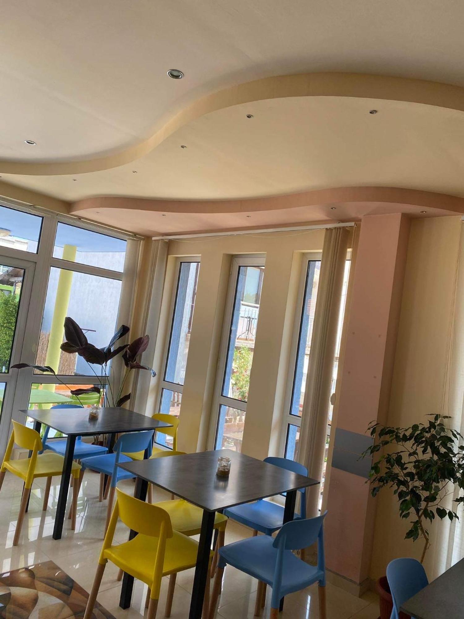 Family Hotel Neptun - Лозенець Екстер'єр фото