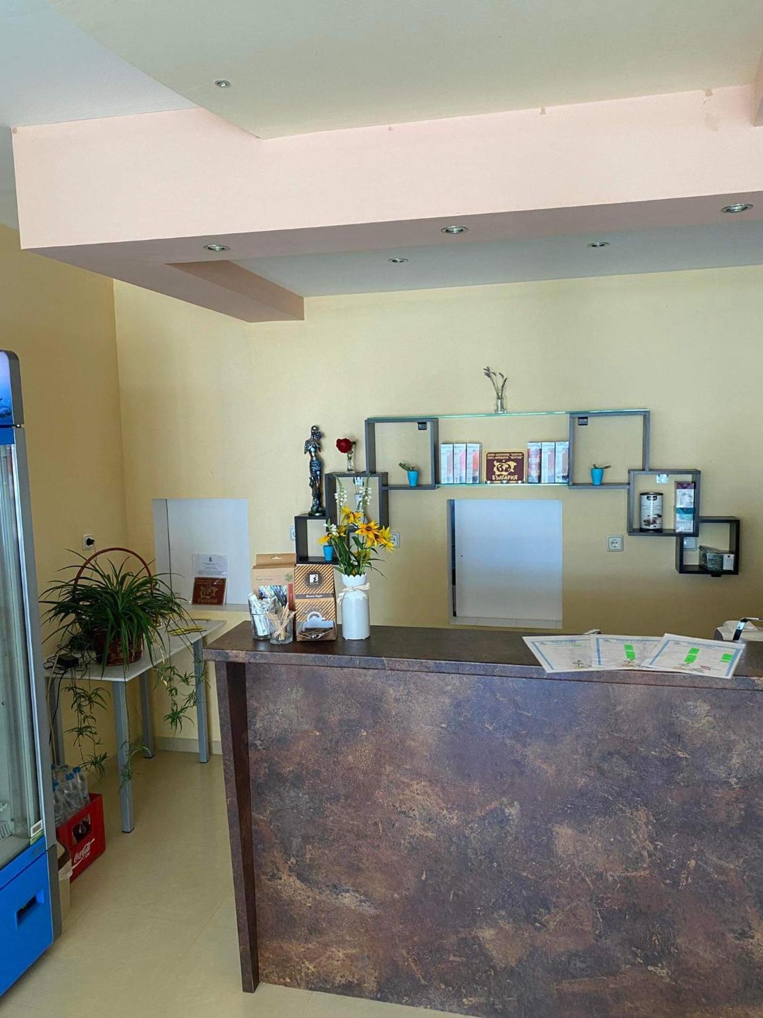 Family Hotel Neptun - Лозенець Екстер'єр фото